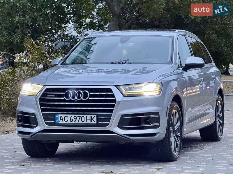 Внедорожник / Кроссовер Audi Q7 2015 в Одессе
