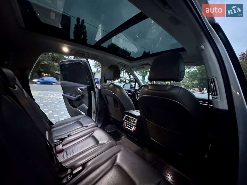 Внедорожник / Кроссовер Audi Q7 2015 в Одессе