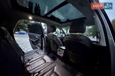 Позашляховик / Кросовер Audi Q7 2015 в 