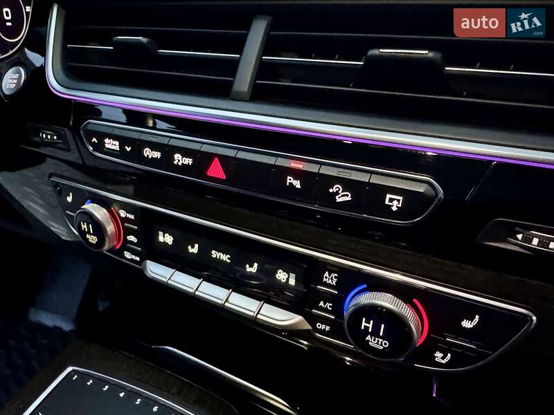 Внедорожник / Кроссовер Audi Q7 2015 в Одессе