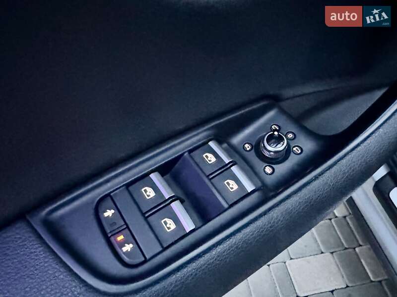 Внедорожник / Кроссовер Audi Q7 2015 в Одессе