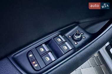 Позашляховик / Кросовер Audi Q7 2015 в 