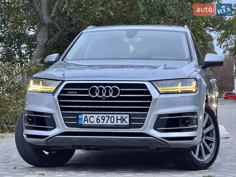 Внедорожник / Кроссовер Audi Q7 2015 в Одессе
