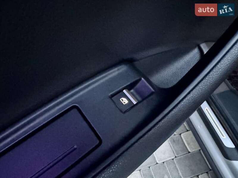 Внедорожник / Кроссовер Audi Q7 2015 в Одессе