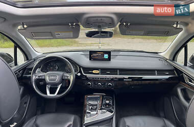 Внедорожник / Кроссовер Audi Q7 2016 в 