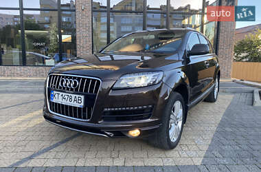 Позашляховик / Кросовер Audi Q7 2011 в 