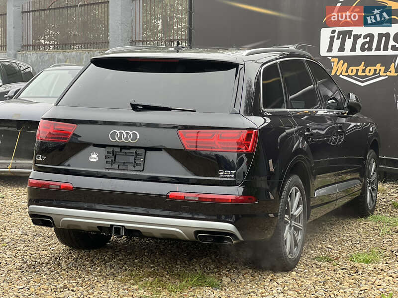 Позашляховик / Кросовер Audi Q7 2017 в Стрию