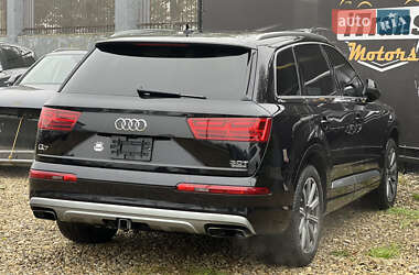 Внедорожник / Кроссовер Audi Q7 2017 в 