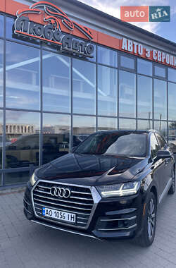 Позашляховик / Кросовер Audi Q7 2017 в Ужгороді