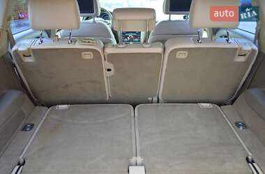Внедорожник / Кроссовер Audi Q7 2010 в 