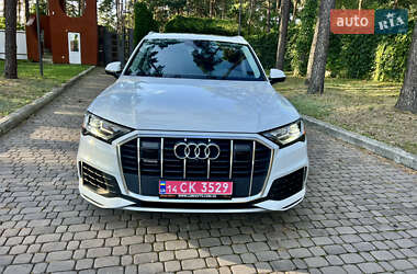 Позашляховик / Кросовер Audi Q7 2020 в 