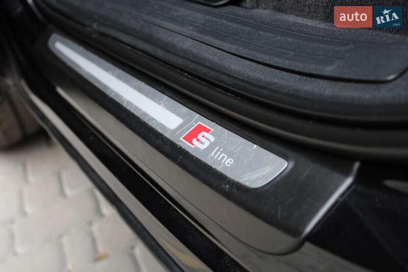Позашляховик / Кросовер Audi Q7 2015 в Рівному