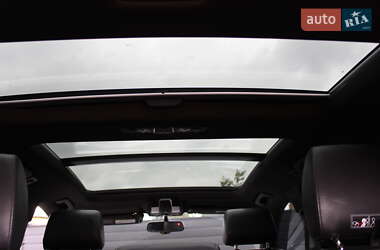 Позашляховик / Кросовер Audi Q7 2015 в 