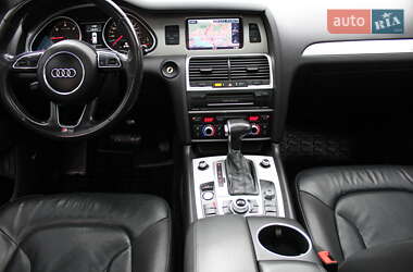 Позашляховик / Кросовер Audi Q7 2015 в 