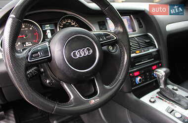 Позашляховик / Кросовер Audi Q7 2015 в 