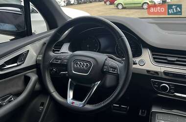 Позашляховик / Кросовер Audi Q7 2016 в 