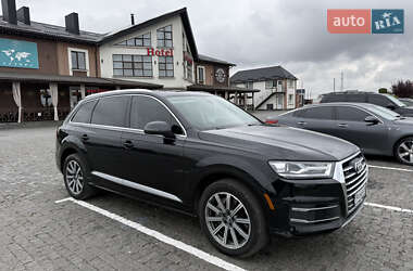 Позашляховик / Кросовер Audi Q7 2016 в 