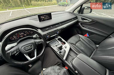 Позашляховик / Кросовер Audi Q7 2016 в 