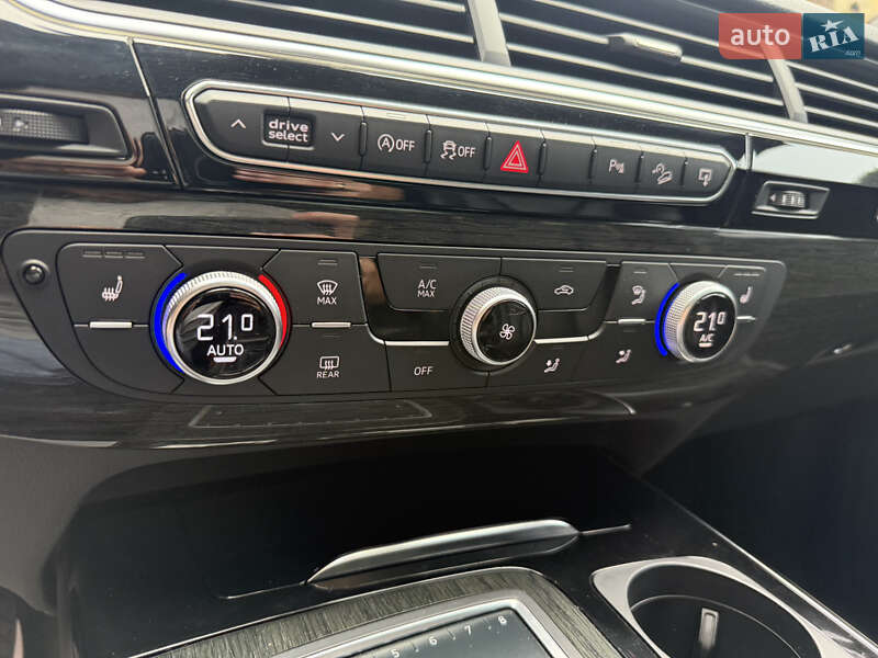 Позашляховик / Кросовер Audi Q7 2017 в Львові