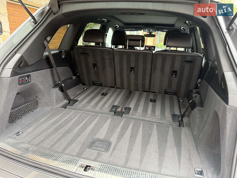 Позашляховик / Кросовер Audi Q7 2017 в Львові