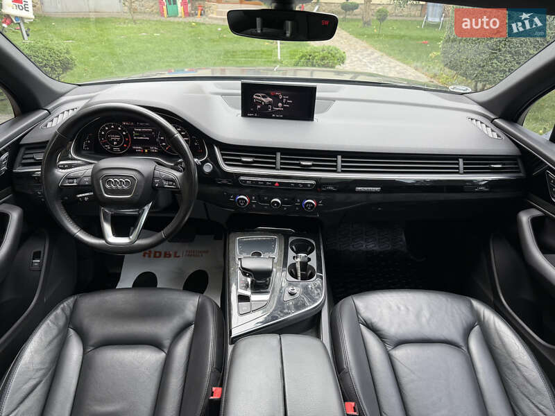 Позашляховик / Кросовер Audi Q7 2017 в Львові