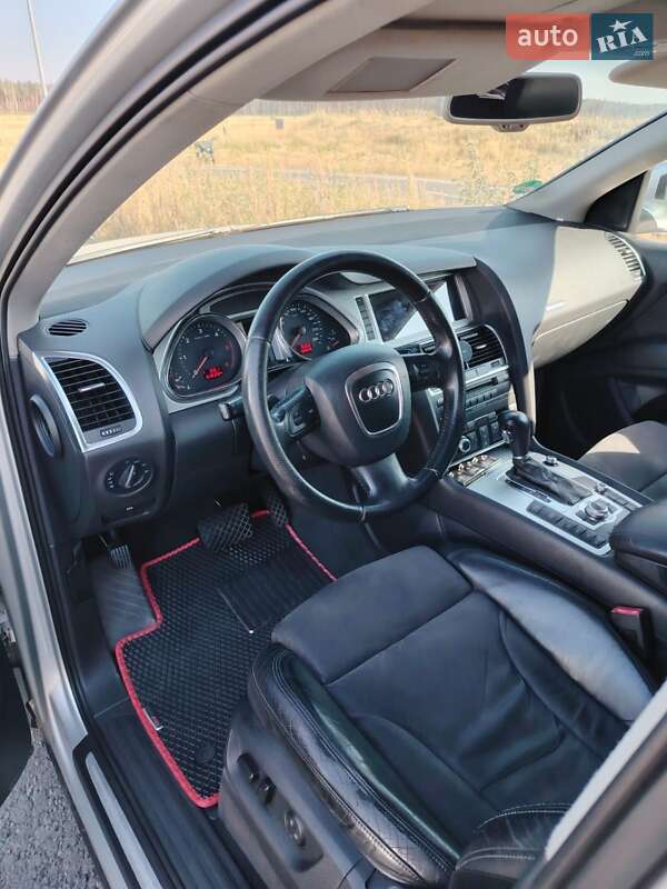 Позашляховик / Кросовер Audi Q7 2007 в Полтаві