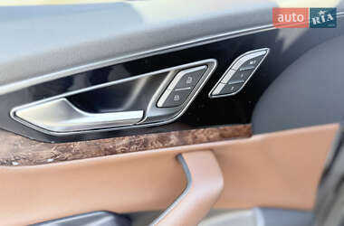 Внедорожник / Кроссовер Audi Q7 2017 в 