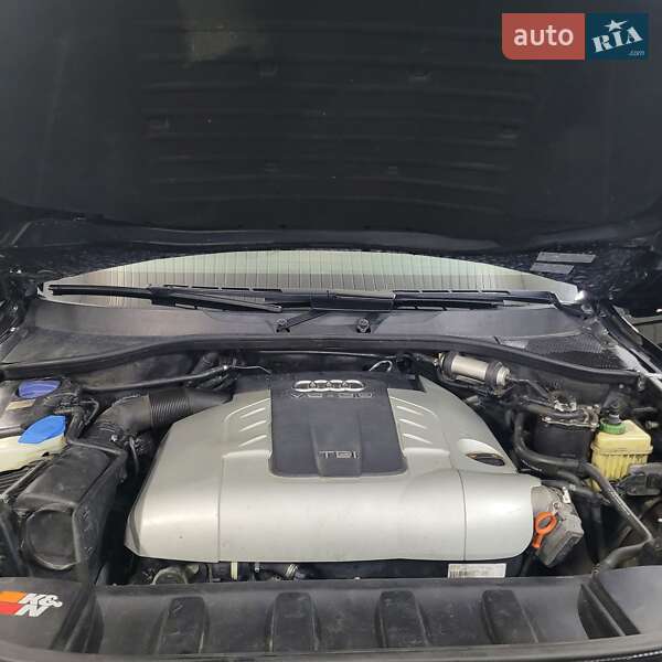 Внедорожник / Кроссовер Audi Q7 2010 в Изяславе