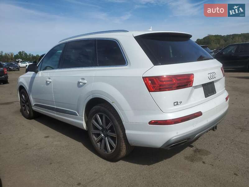 Внедорожник / Кроссовер Audi Q7 2015 в Чернигове