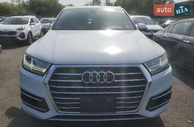 Позашляховик / Кросовер Audi Q7 2015 в 