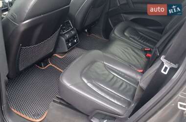 Позашляховик / Кросовер Audi Q7 2012 в 