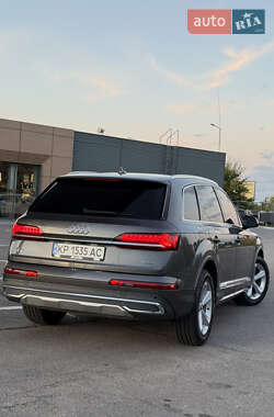 Внедорожник / Кроссовер Audi Q7 2020 в 