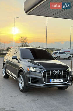 Внедорожник / Кроссовер Audi Q7 2020 в 