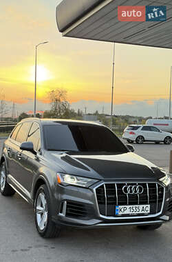 Внедорожник / Кроссовер Audi Q7 2020 в 