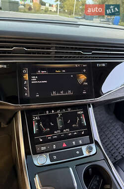 Внедорожник / Кроссовер Audi Q7 2020 в 