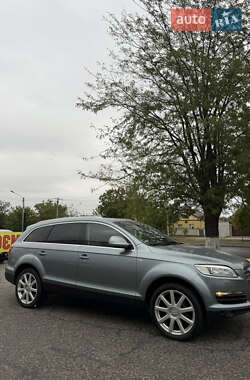 Внедорожник / Кроссовер Audi Q7 2006 в 