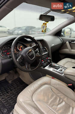 Внедорожник / Кроссовер Audi Q7 2006 в 