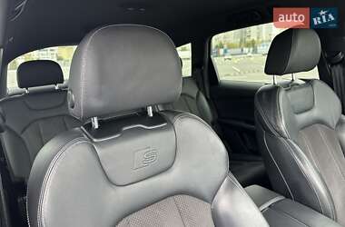 Позашляховик / Кросовер Audi Q7 2018 в 