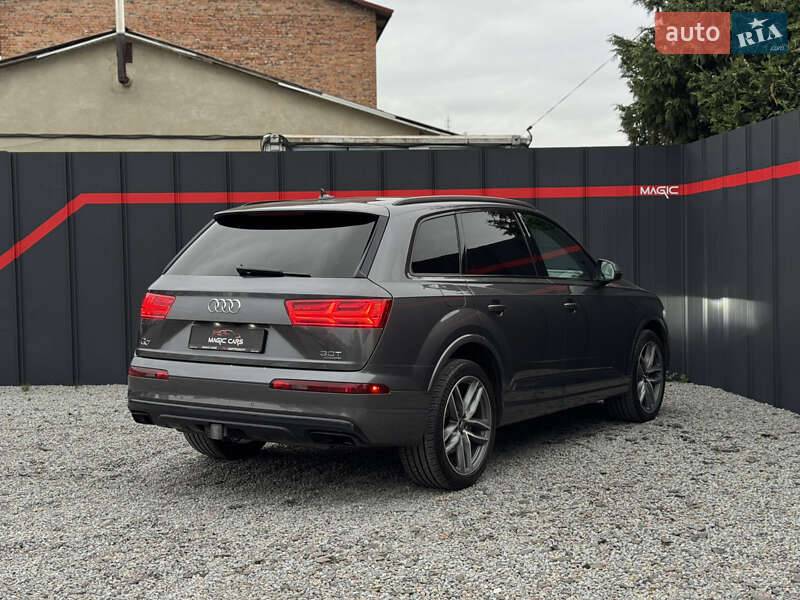 Позашляховик / Кросовер Audi Q7 2018 в Луцьку