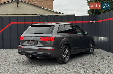 Внедорожник / Кроссовер Audi Q7 2018 в 