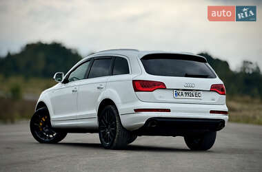 Позашляховик / Кросовер Audi Q7 2013 в 