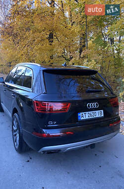 Позашляховик / Кросовер Audi Q7 2017 в Івано-Франківську