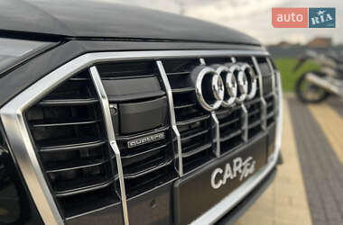 Позашляховик / Кросовер Audi Q7 2022 в 