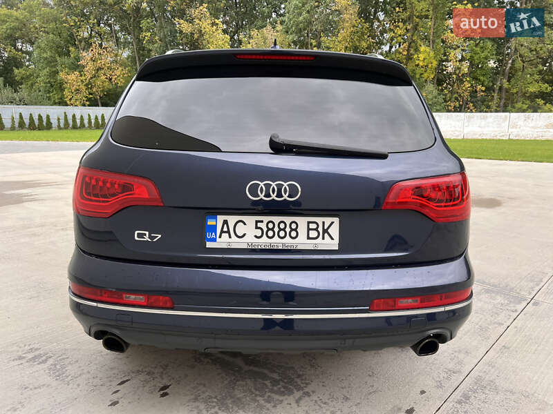 Позашляховик / Кросовер Audi Q7 2013 в Луцьку