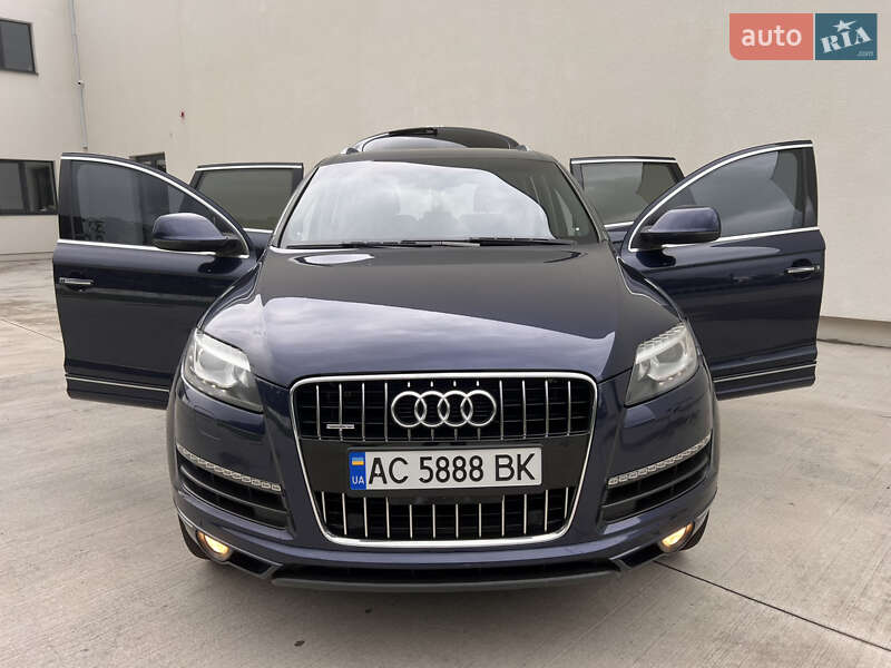 Позашляховик / Кросовер Audi Q7 2013 в Луцьку