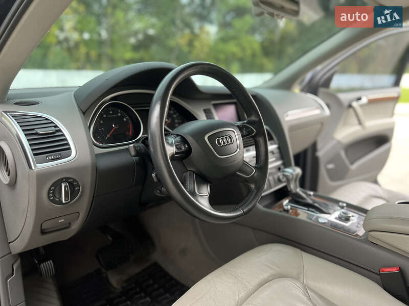 Позашляховик / Кросовер Audi Q7 2013 в Луцьку