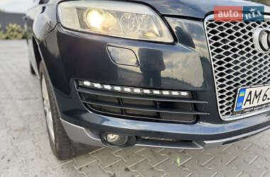 Внедорожник / Кроссовер Audi Q7 2006 в 