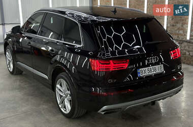 Позашляховик / Кросовер Audi Q7 2016 в 