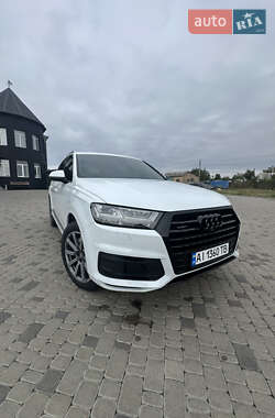 Позашляховик / Кросовер Audi Q7 2016 в 
