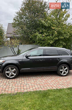 Позашляховик / Кросовер Audi Q7 2012 в 